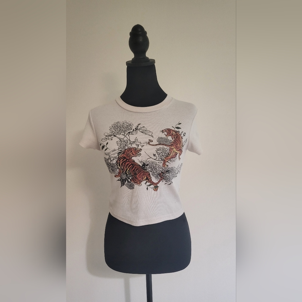 Dragon Print Short Sleeve Fitted/Cropped Tee